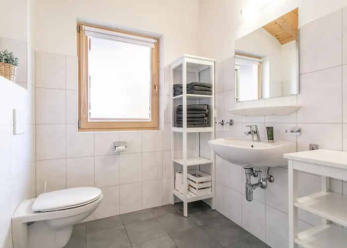 Hoog Hout * هيباخ